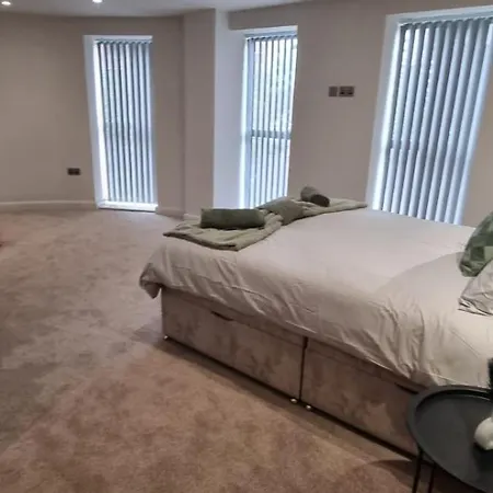 City Centre 2-bedrooms, Both En-suite, Close To Arena, Savings * Leeds (West Yorkshire)